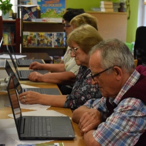  Bezpłatne warsztaty komputerowe dla seniorów w Wierzchucinie