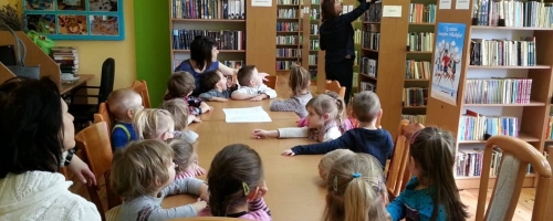 Dzieci z Chatki Małolatka w bibliotece / 12.03.2015