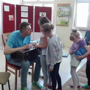 Spotkanie autorskie z Rafałem Witkiem w Szkole Podstawowej w Wierzchucinie, 13.05.2016