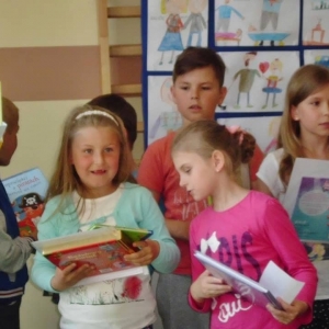 Spotkanie autorskie z pisarką Anną Janko w Szkole Podstawowej w Sławoszynie, 9 maja 2016