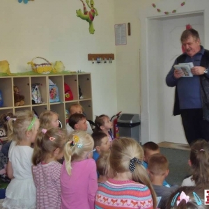 Spotkanie autorskie z Wiesławem Drabikiem w Szkole Podstawowej w Żarnowcu / 19 maja 2016
